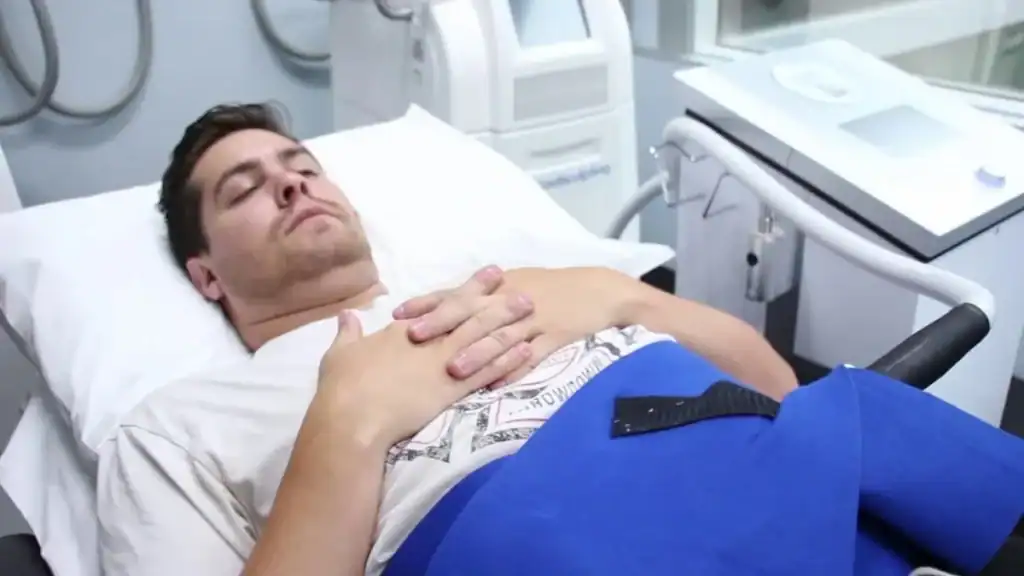 Transforming Bodies: Celebrity Success Stories and the Truth Behind Body Contouring 2 Image of male having body contouring Ruislip treatment